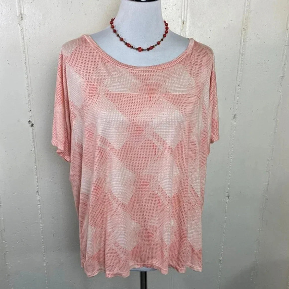 Old Navy XL salmon & white print casual‎ tee shirt - Picture 2 of 5
